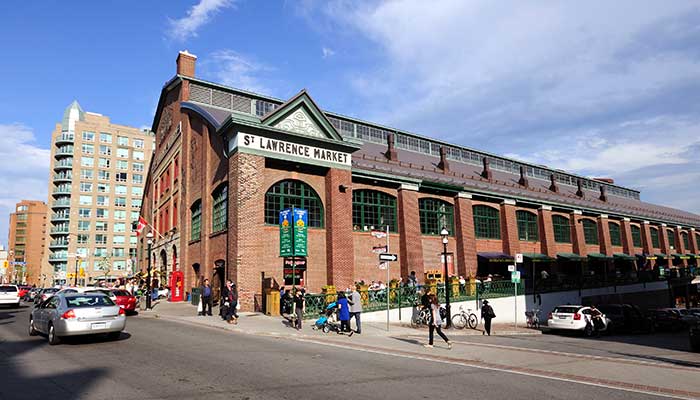 بازار St. Lawrence Market