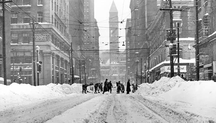 snow in Toronto from 1896 to 1965