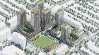 مرکز خرید Lawrence Plaza در تورنتو