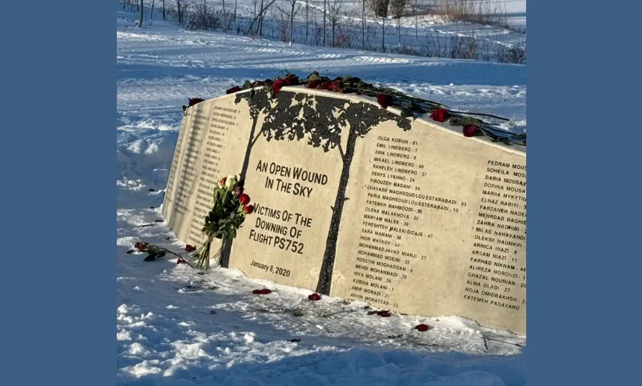یادبود قربانیان پرواز PS752 در ریچموندهیل