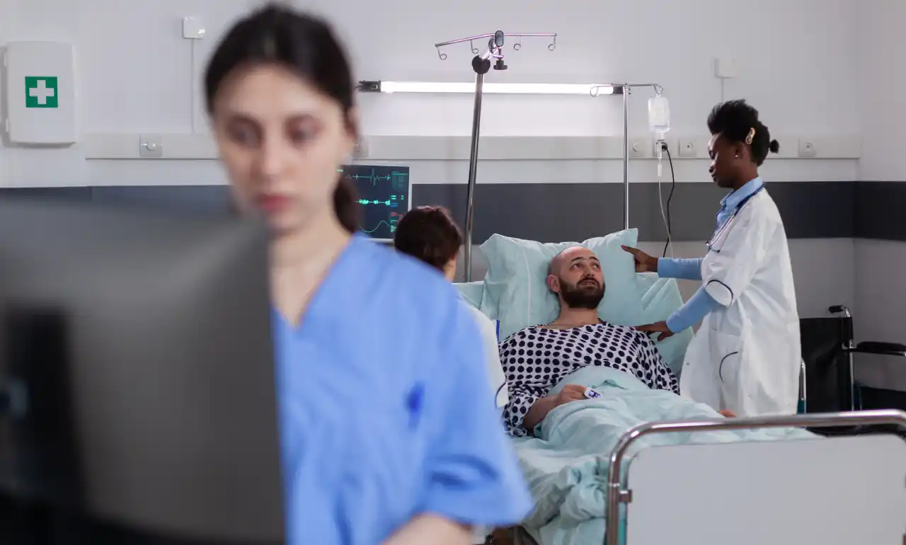 هزینههای خدمات درمانی در کانادا برای مهاجران