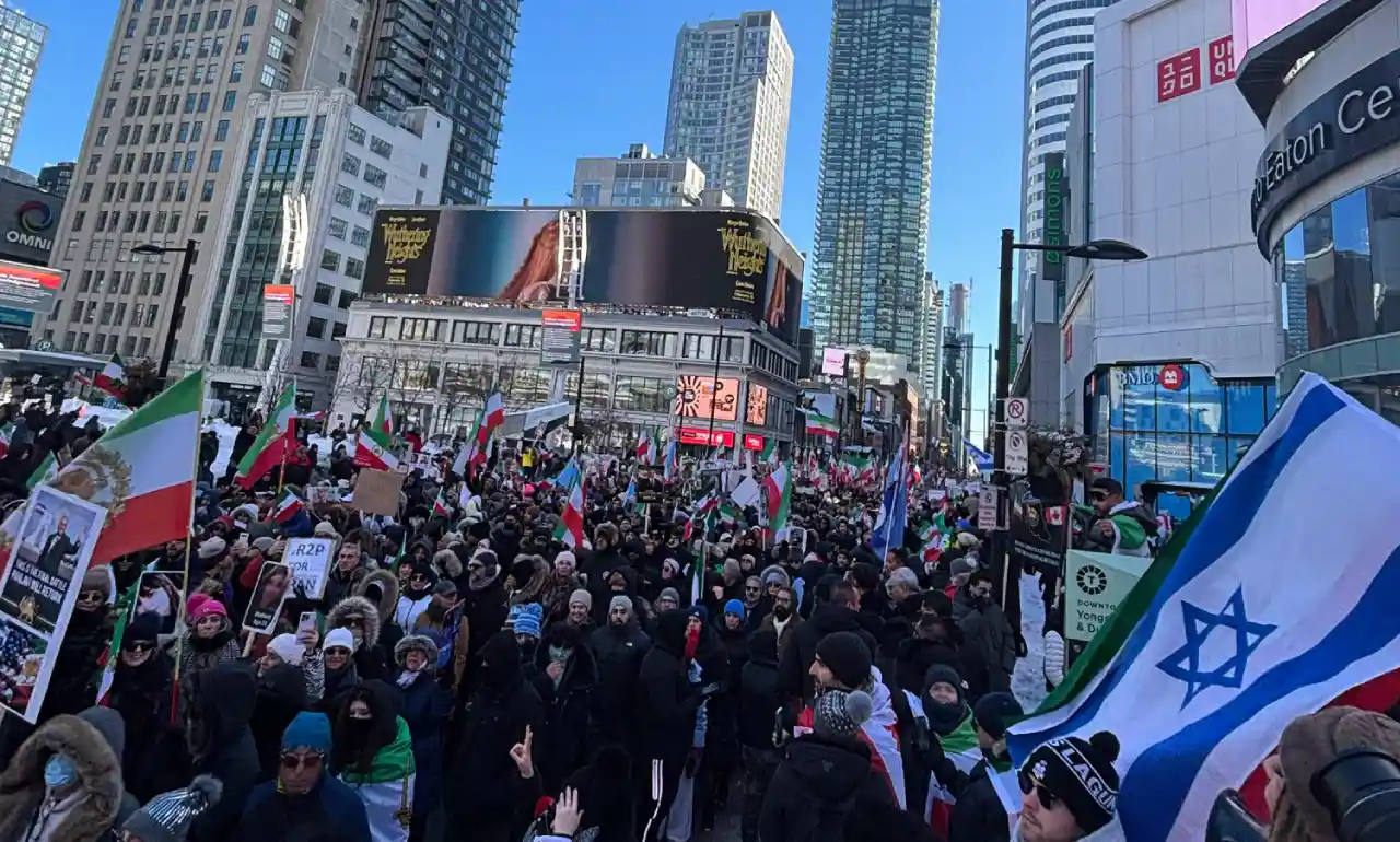 راهپیمایی همبستگی با معترضان ایران در تورنتو