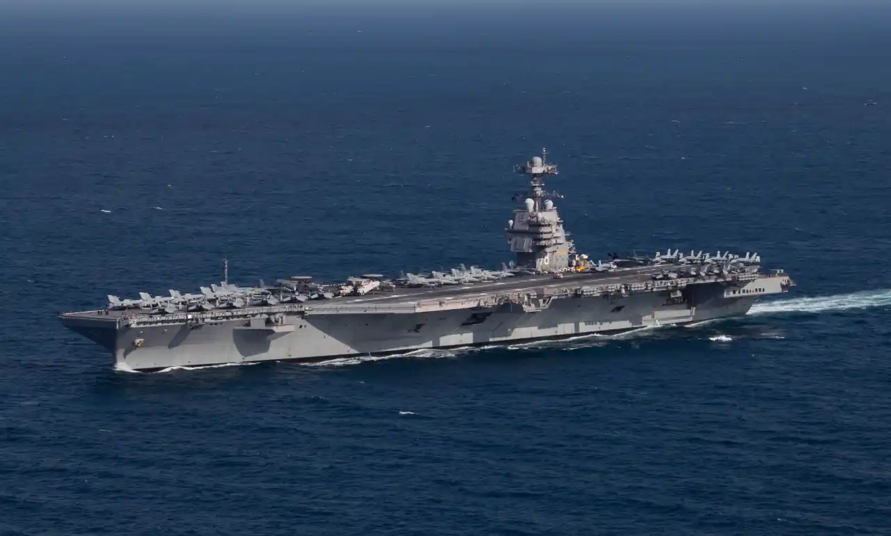 ناو هواپیمابر آمریکا در راه خاورمیانه