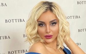صدف حاجی آقاوند، دانشجوی دانشگاه یورک