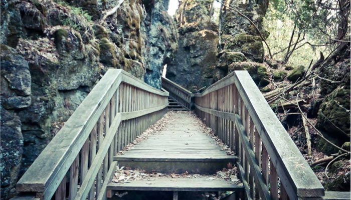 Mono Cliffs؛ بهشت کسانی که عاشق گشت‌وگذار در دل طبیعت هستند