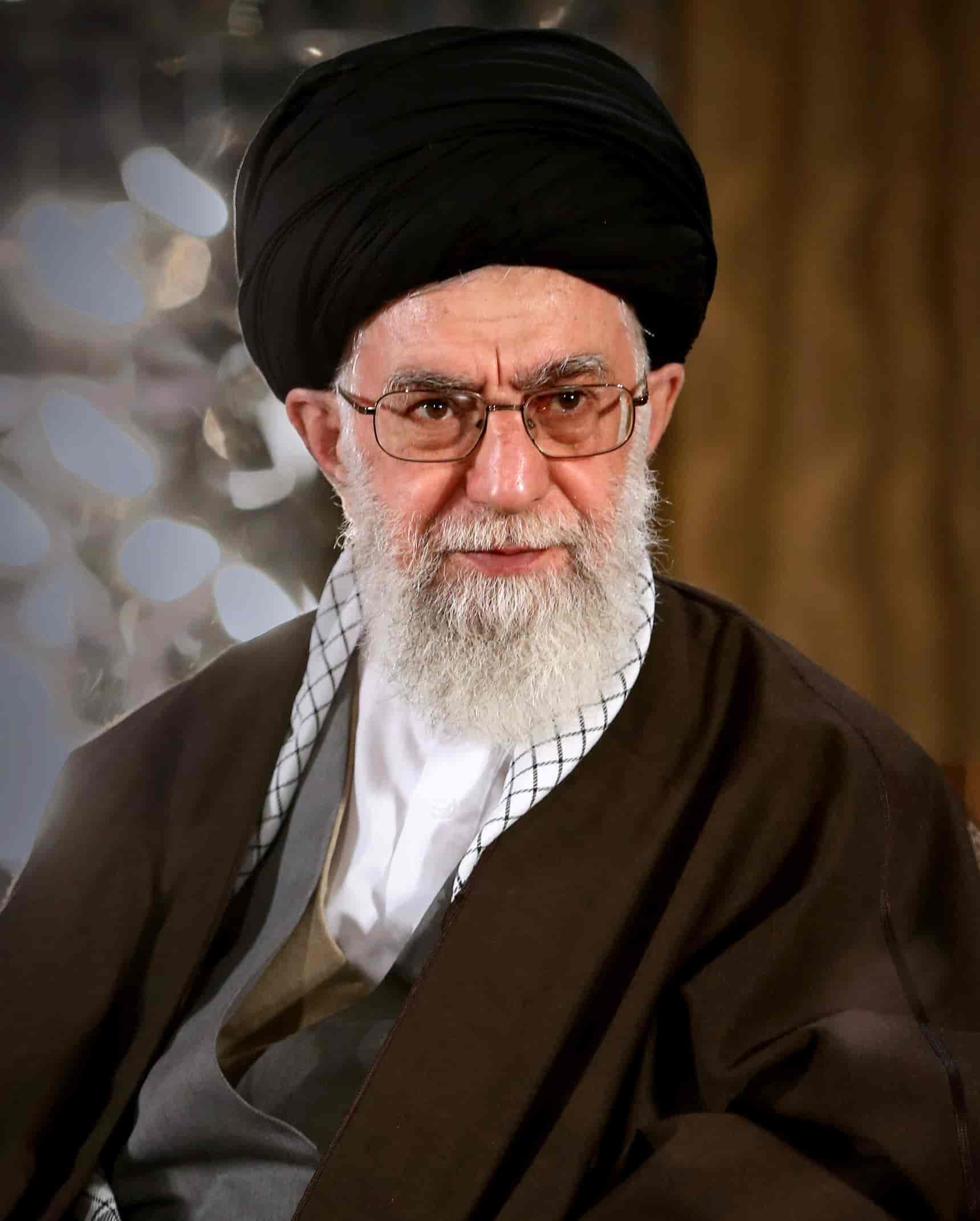 آیت الله خامنه‌ای