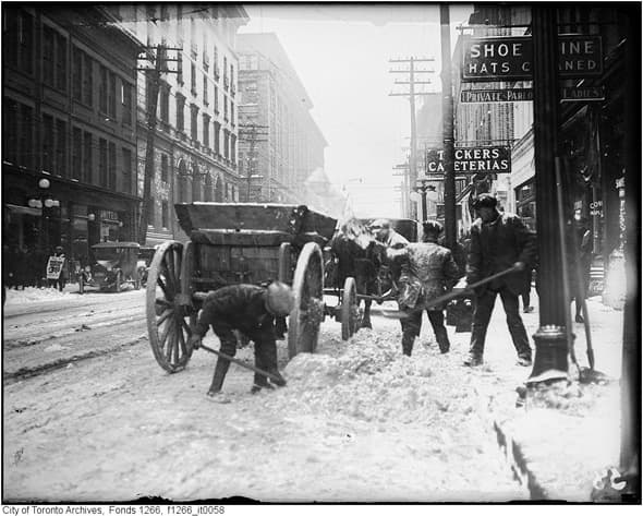 Snowy Queen Street, 1922