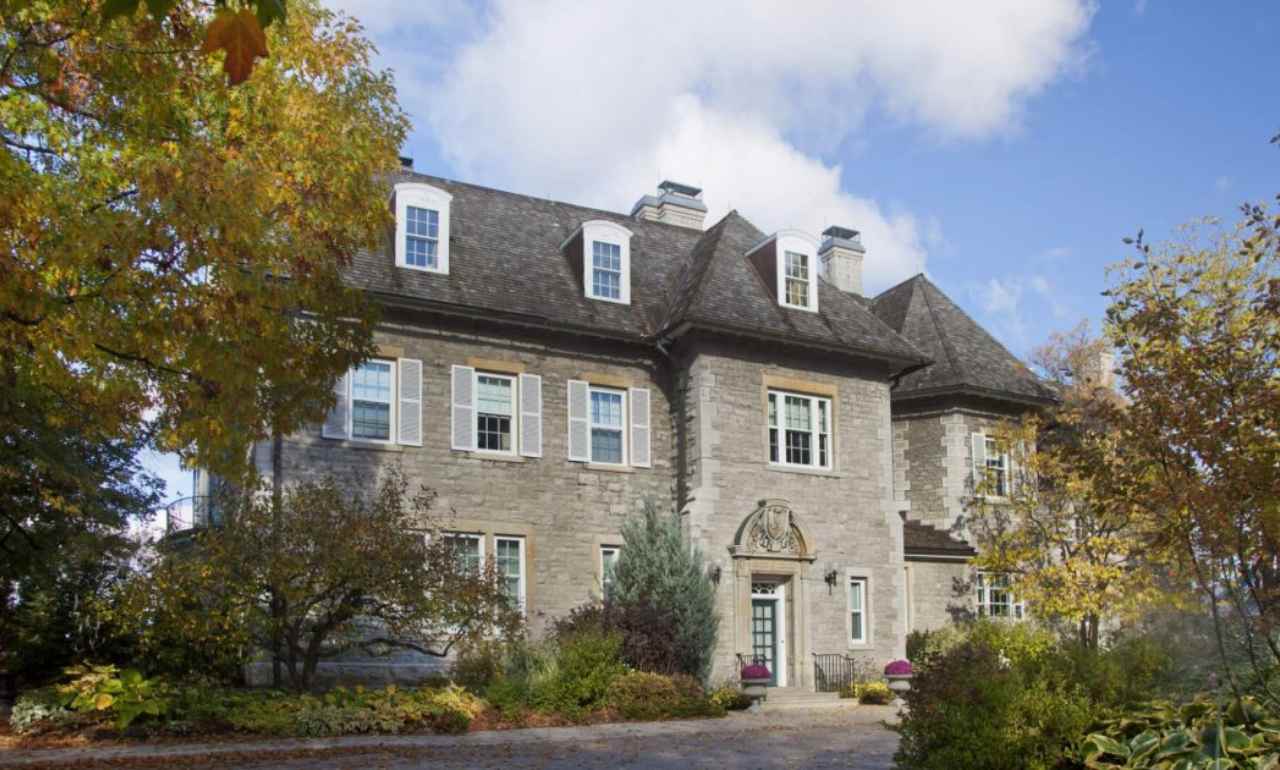 داستان بازسازی اقامتگاه نخستوزیر کانادا در خیابان Sussex Drive اتاوا