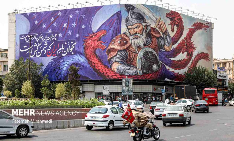 چرا جمهوری اسلامی با وجود همه بحران‌ها و اعتراض‌ها، هنوز پابرجاست