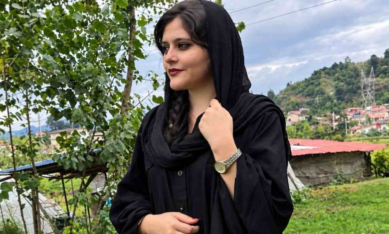 مهسا امینی